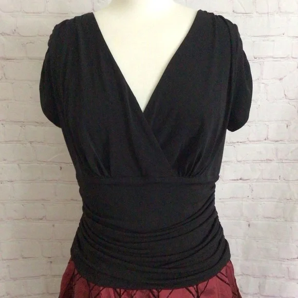 Dress Barn Collection Red and Black V-Neck Formal Dress - Size 12 - Picture 2 of 13
